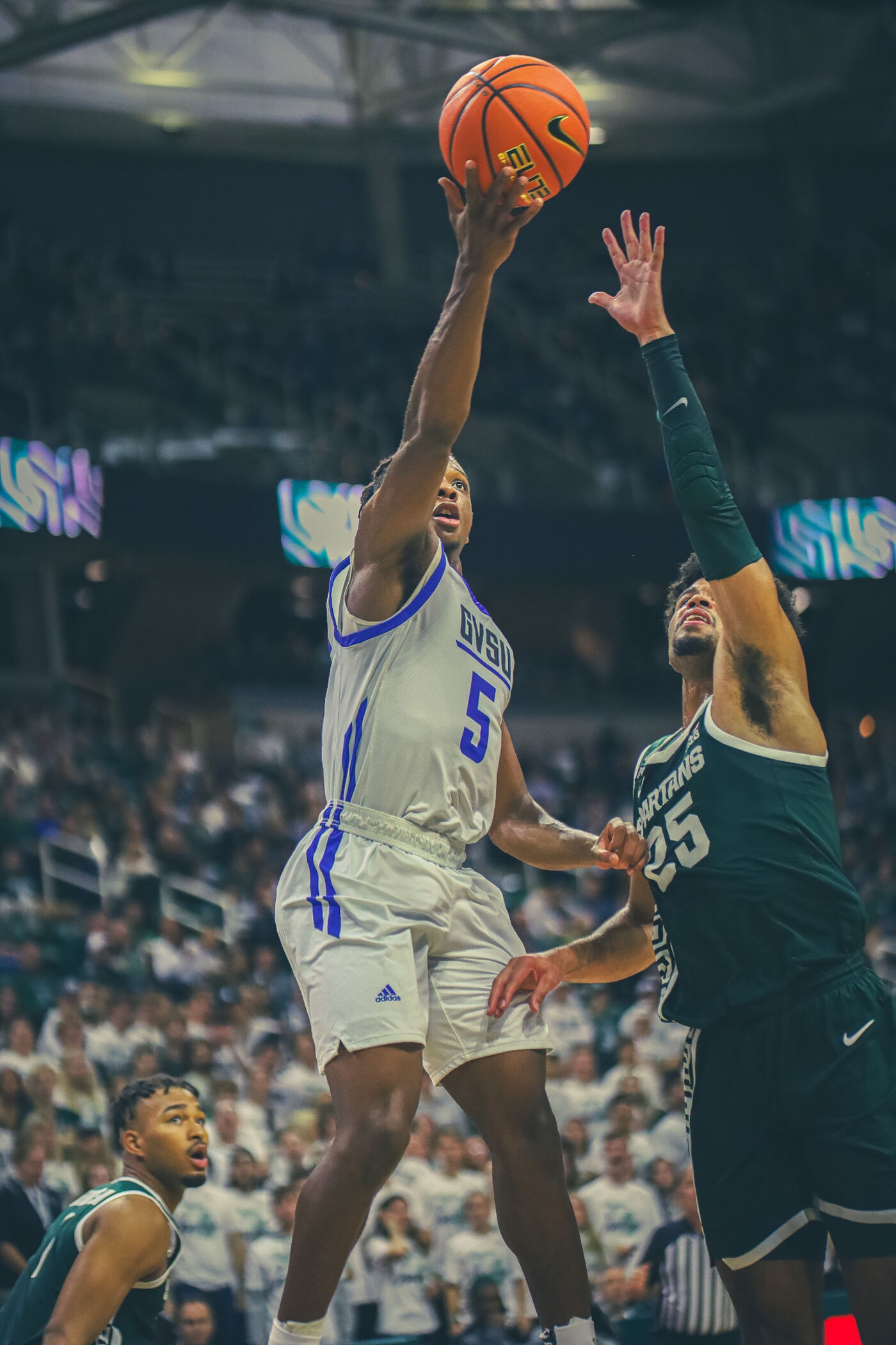 Trevor layup vs Michigan State